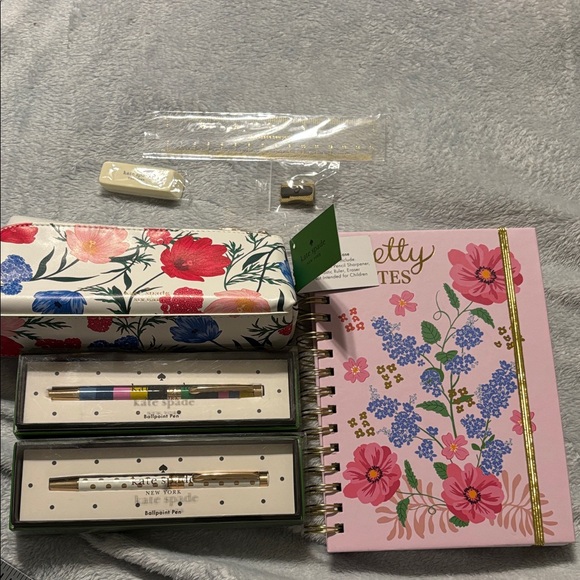 kate spade Accessories - Kate Spade Stationary & Floral Notebook Set